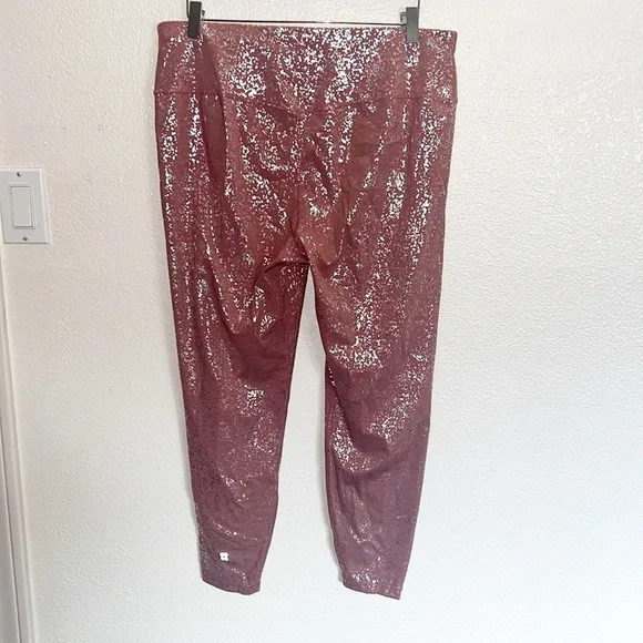 Sweaty Betty 7/8 Disco Metallic Pink Silver Leggings - Picture 5 of 9